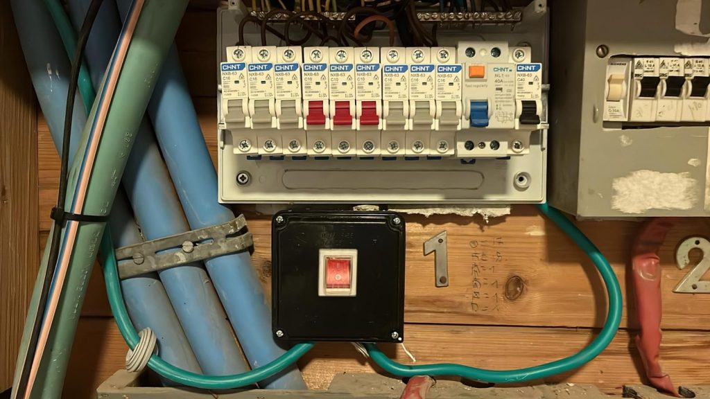 electrician-tel-aviv.jpg
